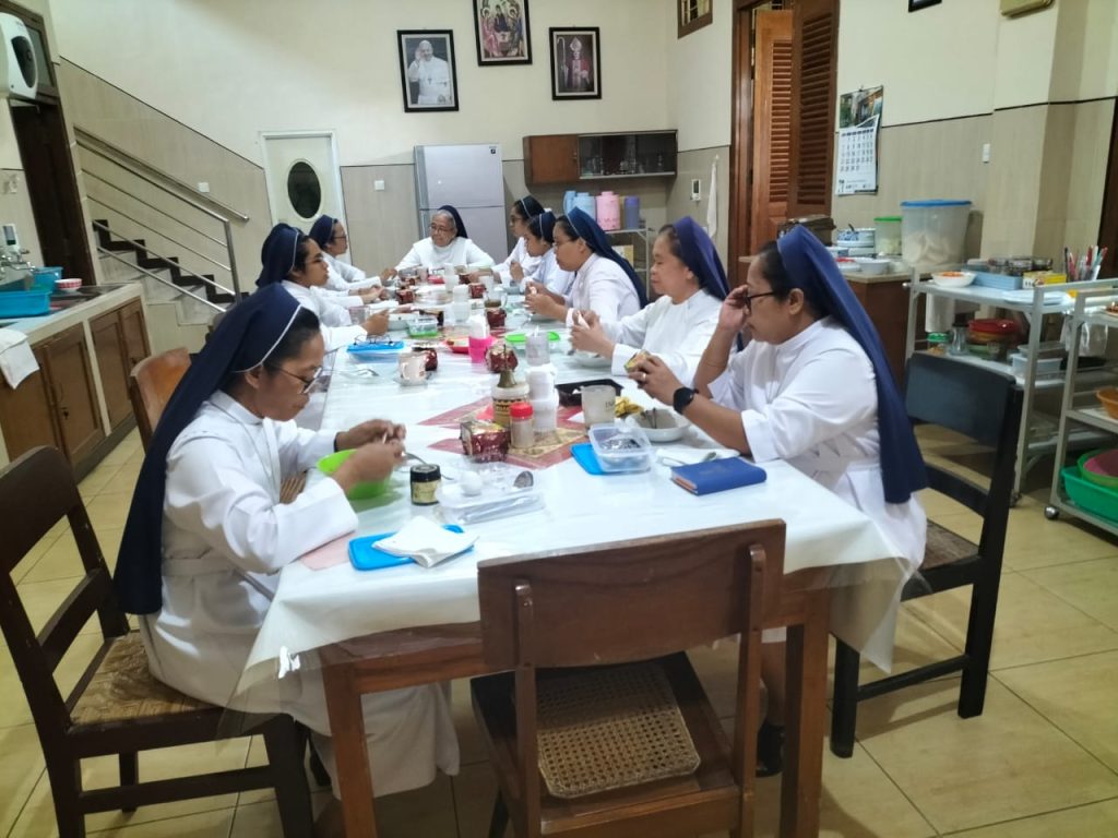 Refter Kom. St. Elisabeth Blitar